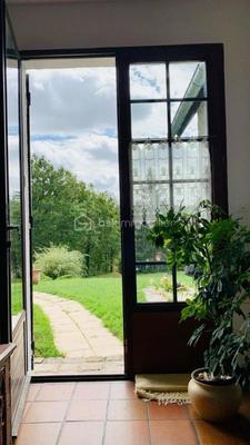 Propriété - 180 m² - 11 pièces