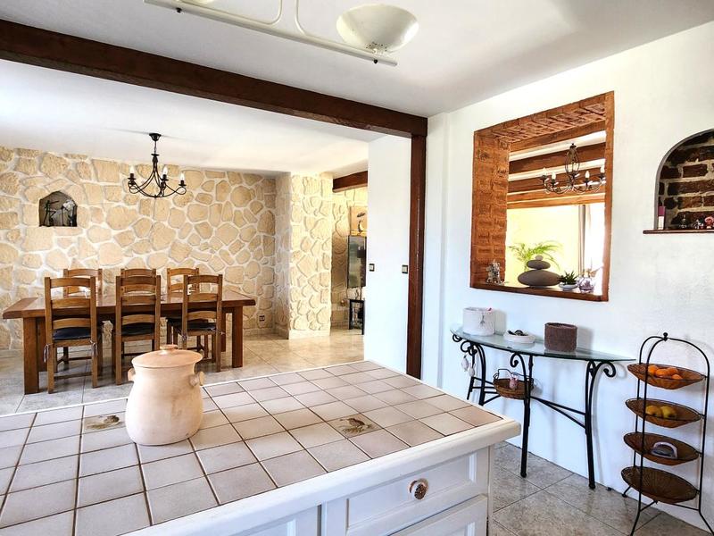 Maison - 145 m² - 7 pièces