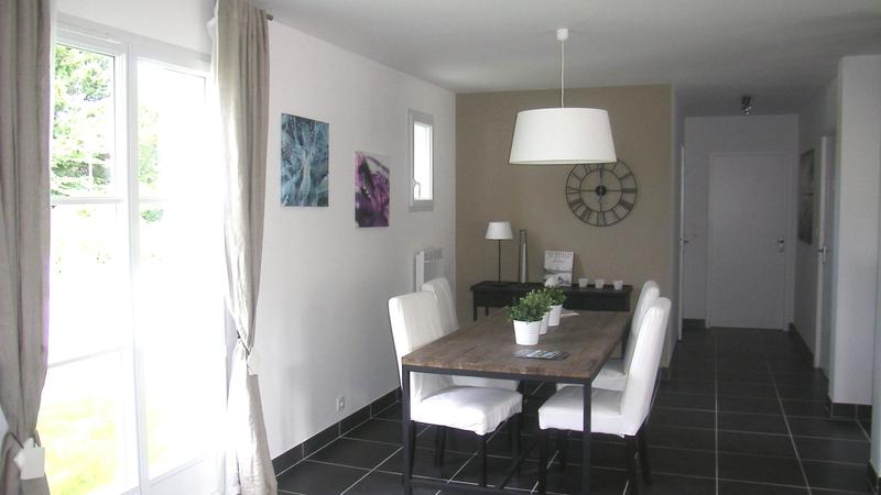 Maison - 92 m² - 6 pièces