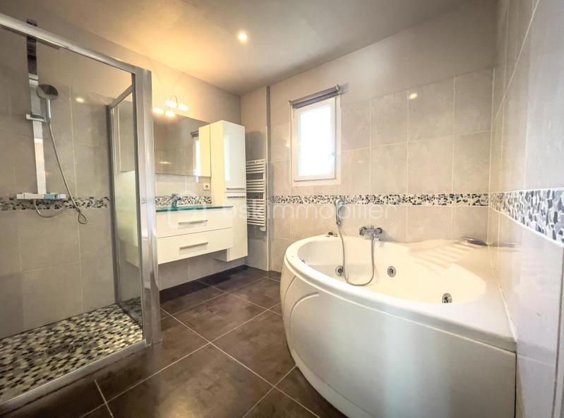 Villa - 150 m² - 5 pièces