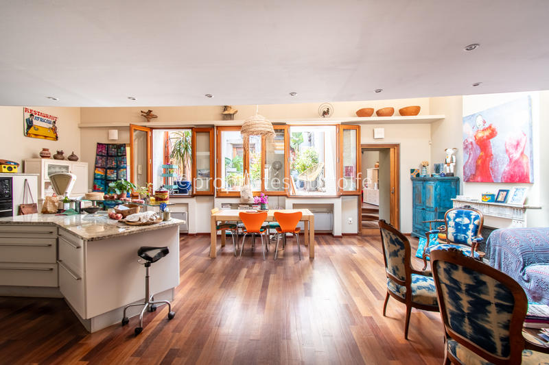 Appartement - 273 m² - 8 pièces