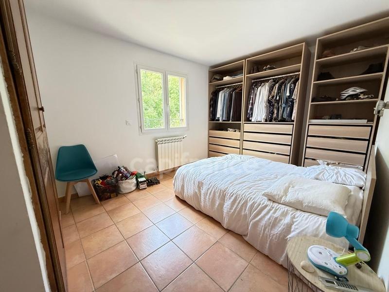 Maison - 180 m² - 6 pièces