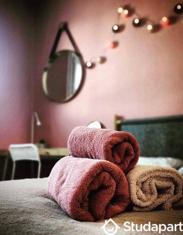 Chambre - 10 m² - 1 pièce