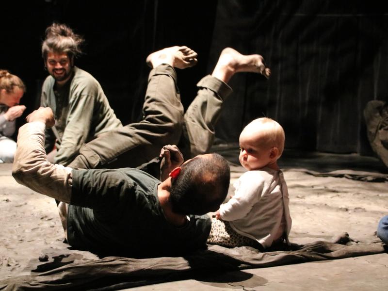 Spectacle | Petites Empreintes | Cie Hold up and co