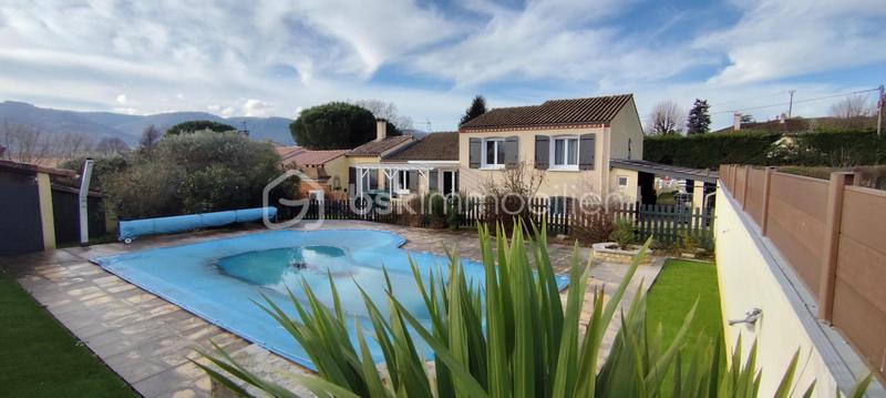 Maison traditionnelle - 104 m² - 5 pièces