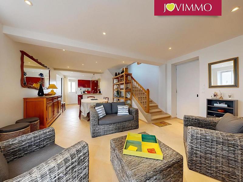 Maison - 260 m² - 9 pièces