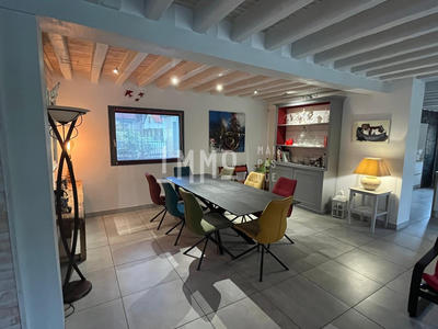 Villa - 273 m² - 11 pièces