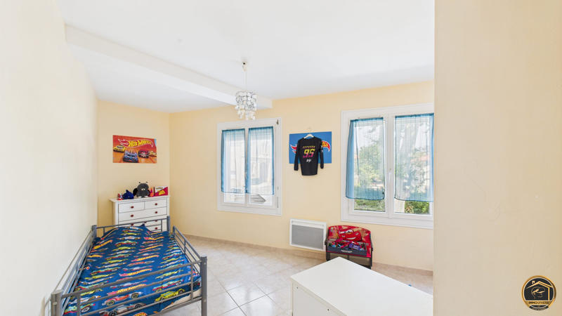 Maison traditionnelle - 160 m² - 6 pièces