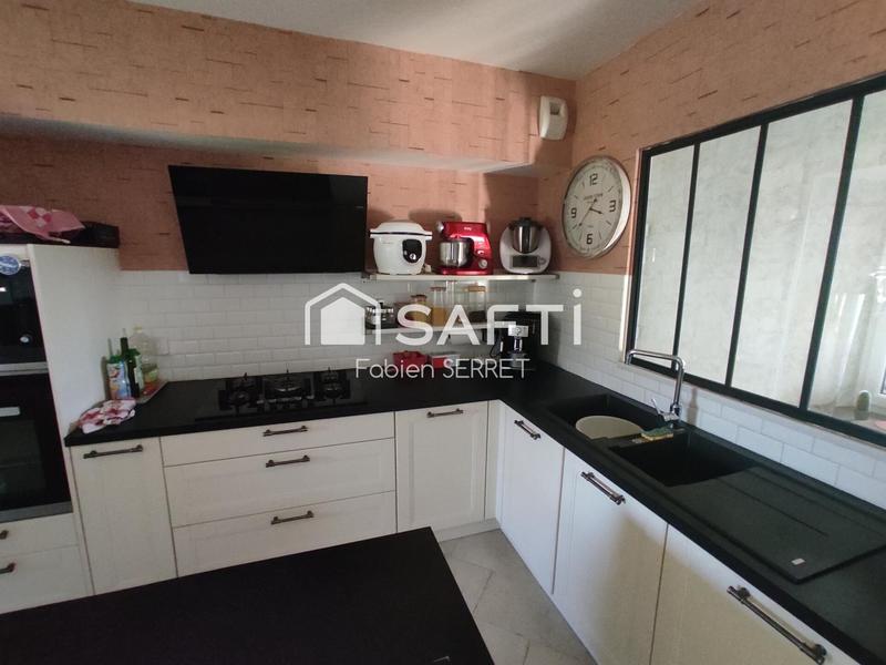 Maison - 203 m² - 8 pièces