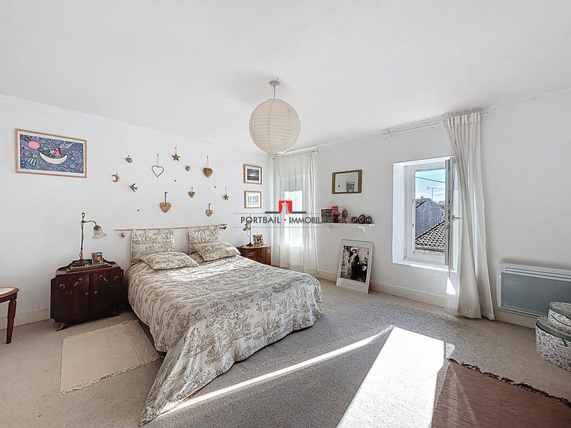 Maison - 180 m² - 6 pièces