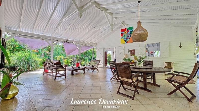 Maison de bois - 150 m² - 4 pièces