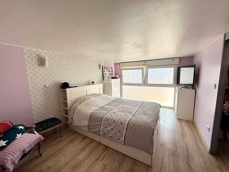 Maison - 193 m² - 8 pièces