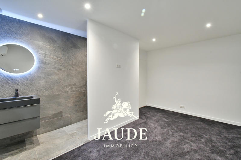 Appartement - 202 m² - 5 pièces