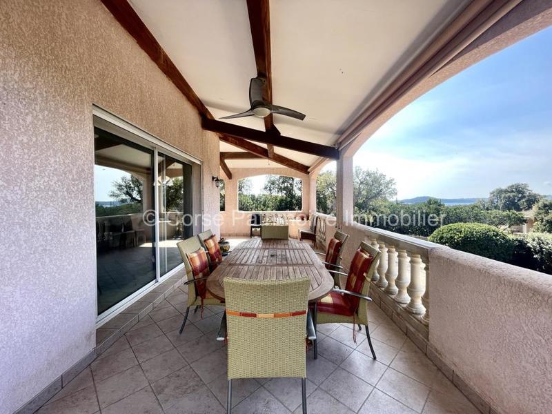 Villa - 246 m² - 11 pièces