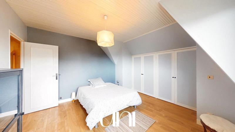 Maison - 166 m² - 6 pièces