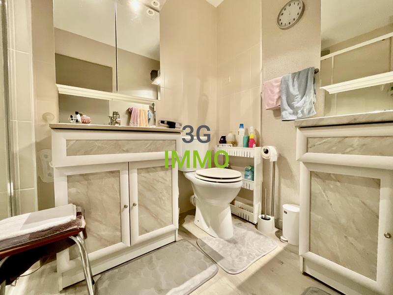 Maison jumelée - 90 m² - 5 pièces