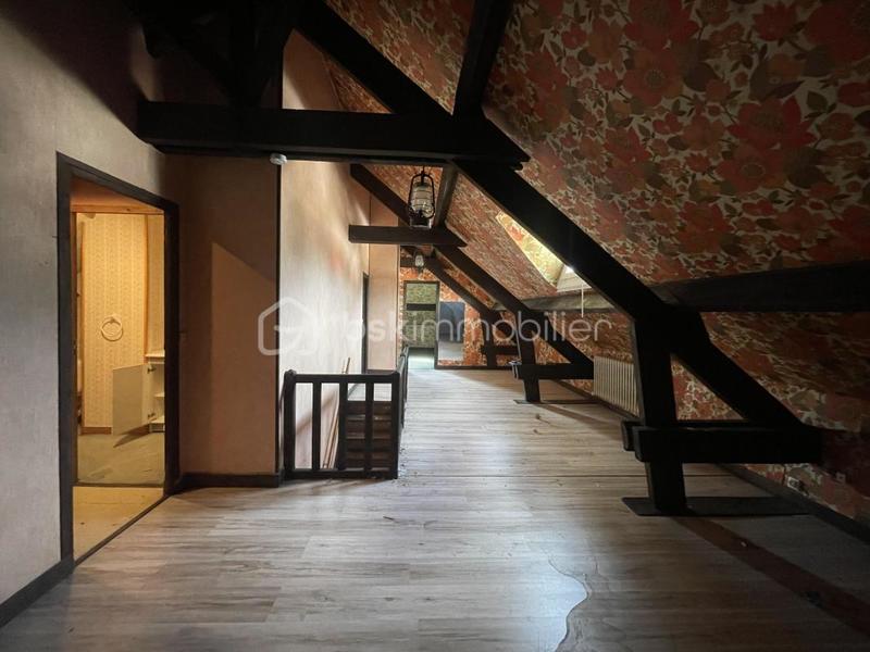 Maison traditionnelle - 169 m² - 7 pièces