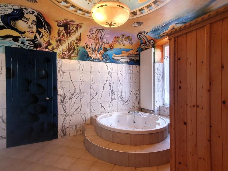 Maison - 311 m² - 9 pièces