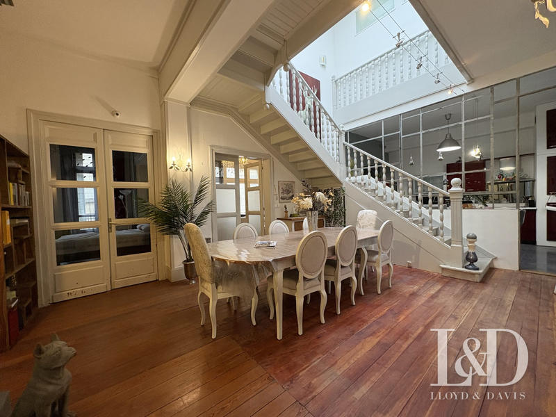 Duplex - 180 m² - 8 pièces