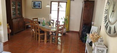 Maison - 236 m² - 7 pièces