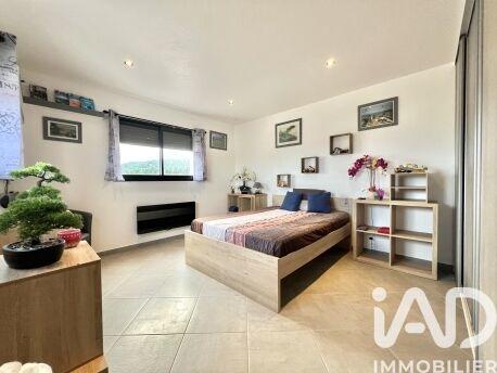 Maison de maîtres - 140 m² - 6 pièces