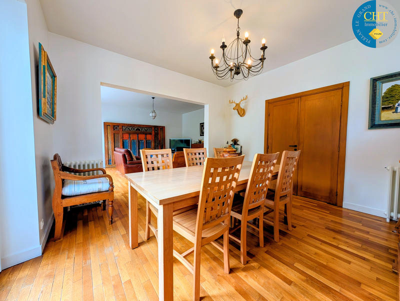 Maison - 179 m² - 7 pièces