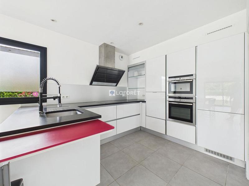 Maison - 178 m² - 7 pièces