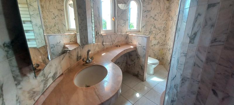 Villa - 180 m² - 6 pièces