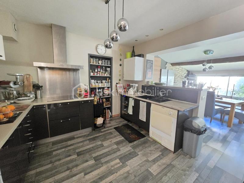 Maison - 150 m² - 6 pièces