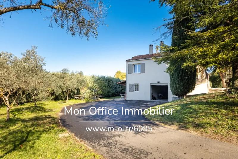 Villa - 160 m² - 5 pièces