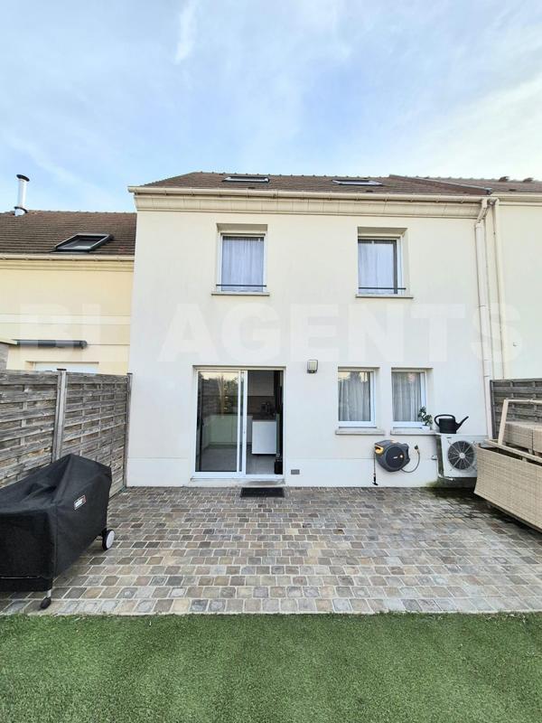 Maison traditionnelle - 120 m² - 6 pièces