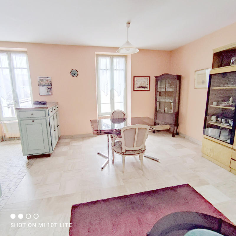 Maison - 123 m² - 7 pièces