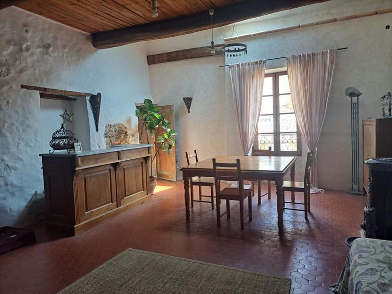 Maison - 212 m² - 8 pièces