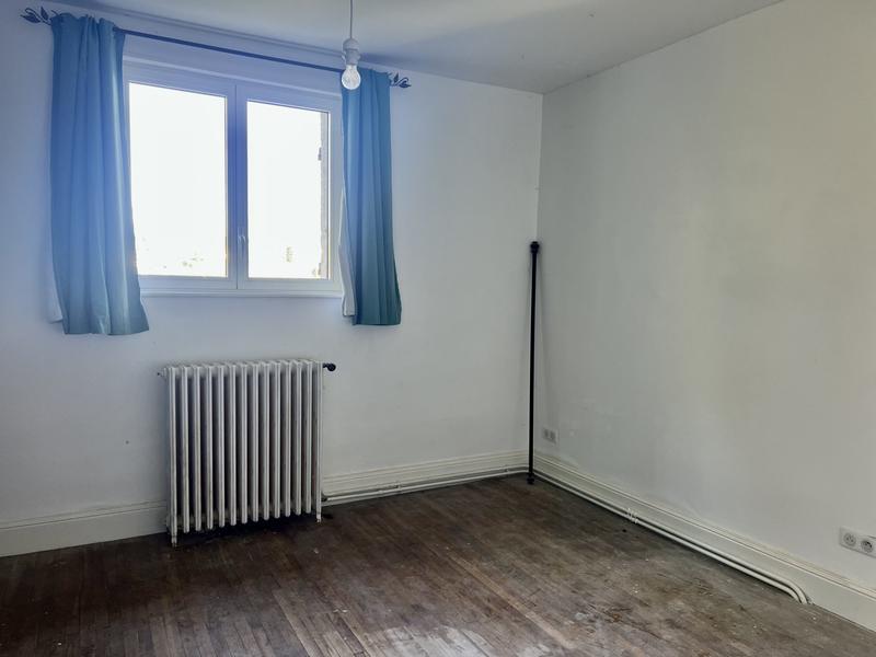 Maison traditionnelle - 220 m² - 6 pièces