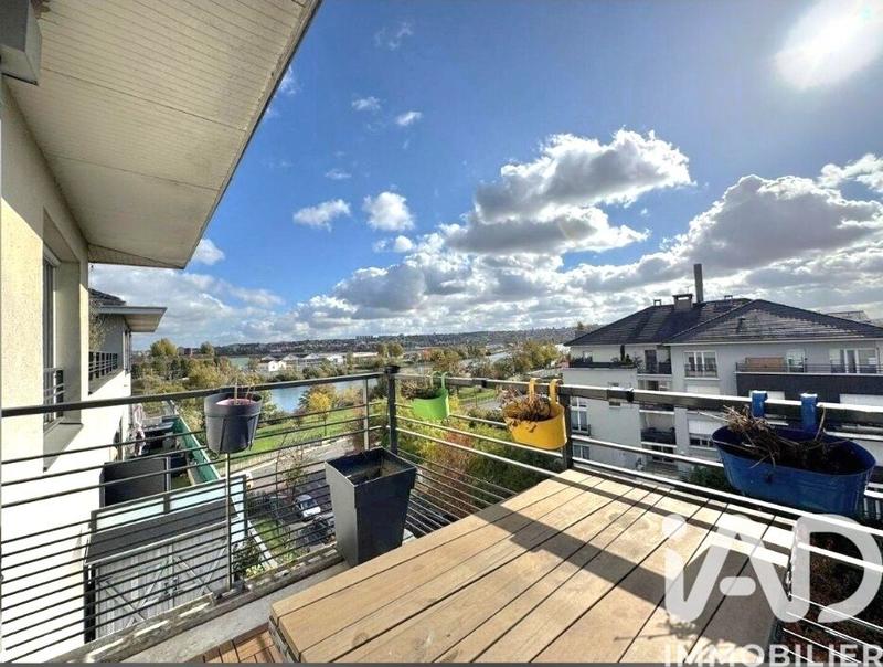 Appartement - 99 m² - 5 pièces