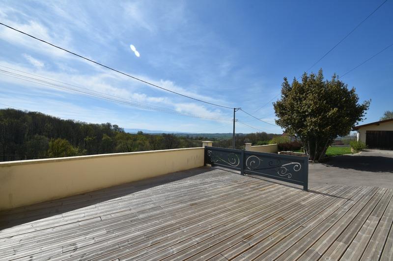 Maison - 158 m² - 6 pièces