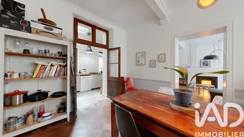 Maison - 254 m² - 8 pièces