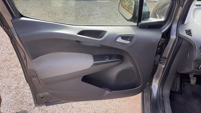 Ford Tourneo Courier 1.0 EcoBoost 100 Titanium - 5 places