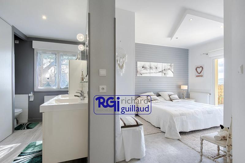 Villa - 190 m² - 5 pièces