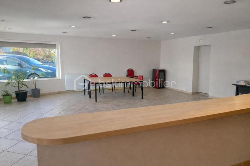 Bureau - 93 m² - 2 pièces