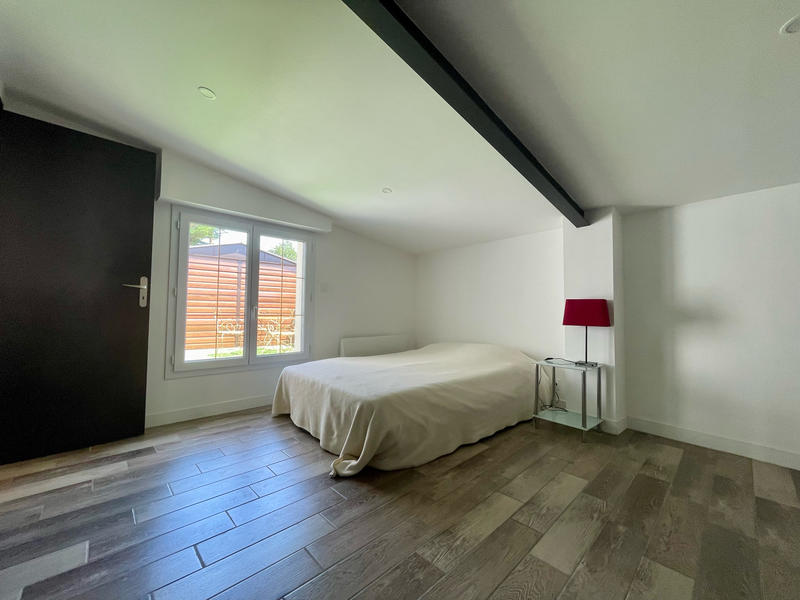 Maison - 243 m² - 6 pièces