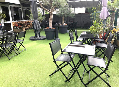 Magasins - 200 m² - 3 pièces