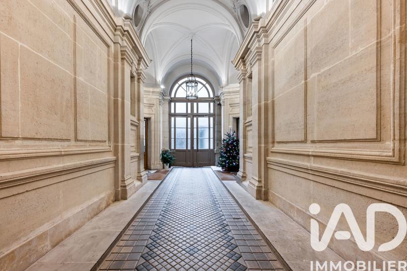 Appartement - 186 m² - 7 pièces