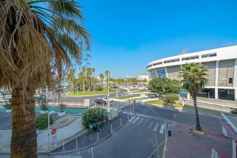 Studio - 25 m² - 1 pièce