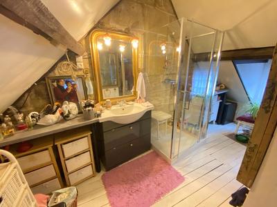 Maison - 119 m² - 9 pièces