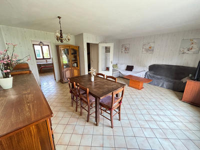 Maison - 98 m² - 5 pièces