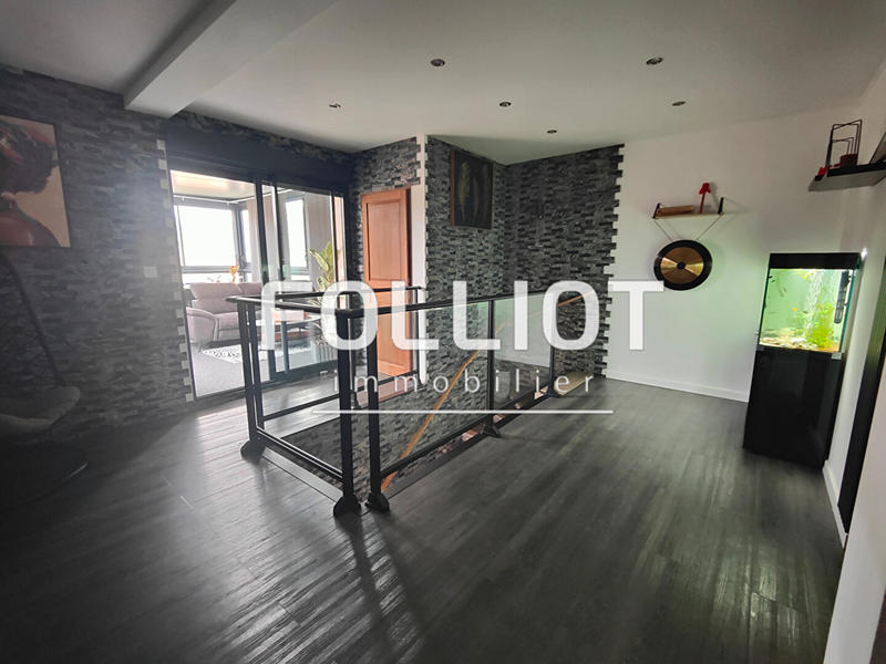 Maison - 203 m² - 6 pièces