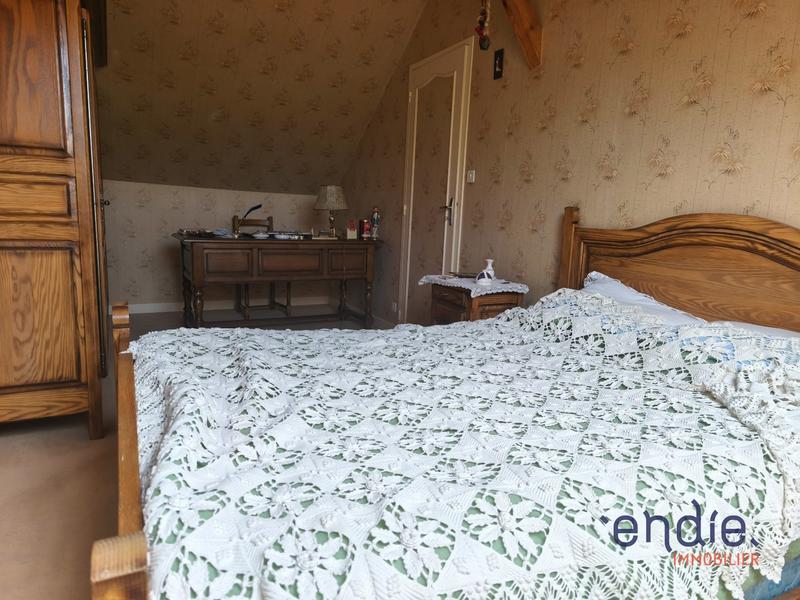 Maison - 176 m² - 9 pièces