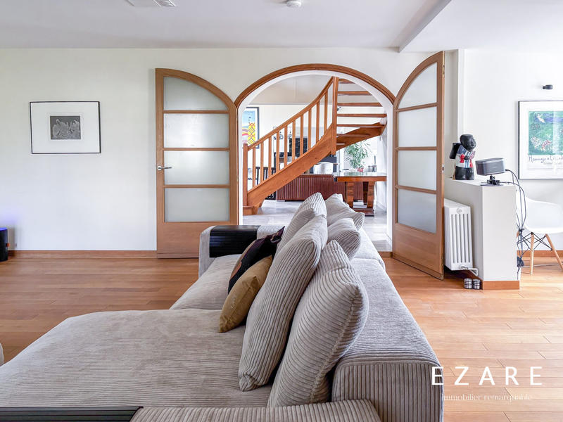 Maison ancienne - 500 m² - 9 pièces