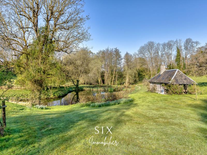 Maison - 240 m² - 10 pièces